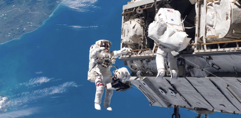 File:Over New Zealand - 2017.png